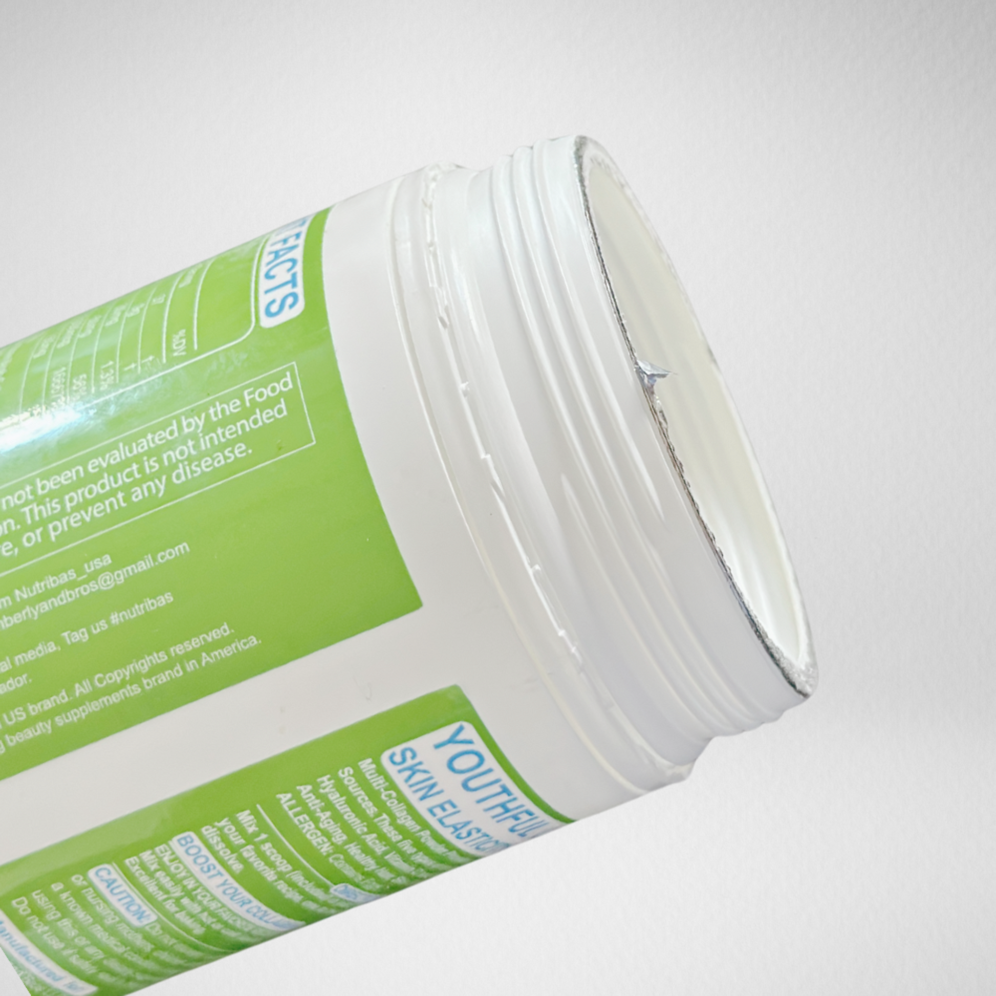 Unflavored Grass-Fed Multi Collagen Peptides Chocolate Protein Powder with Biotin, Vitamin C, Hyaluronic Acid & MCT Oil